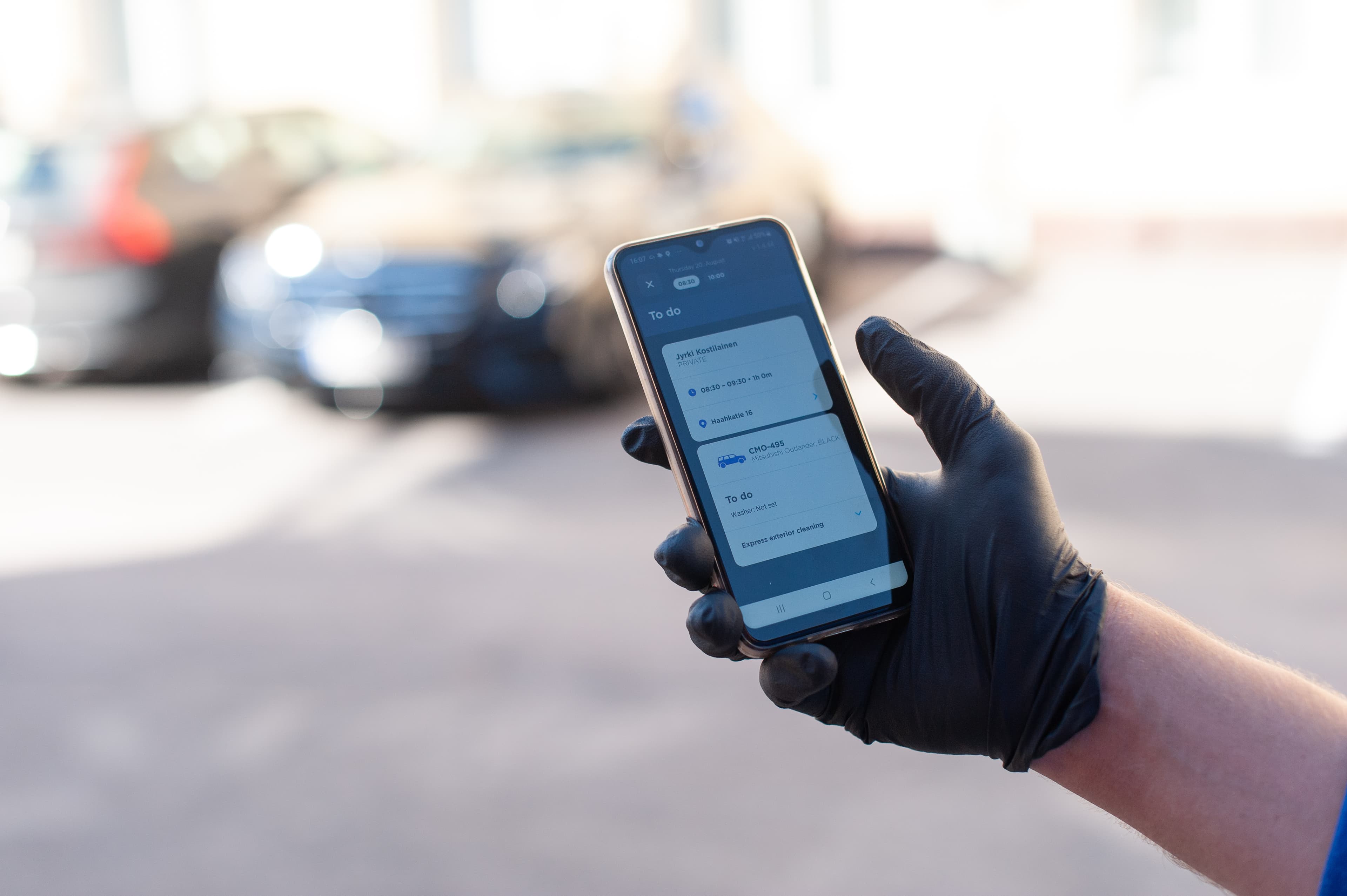 Software coordinates the work